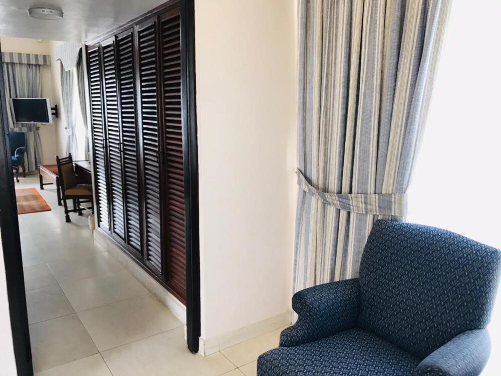 Beach Luxury Hotel Карачі Екстер'єр фото