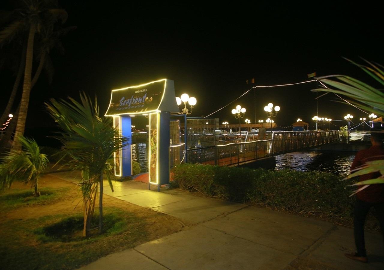 Beach Luxury Hotel Карачі Екстер'єр фото